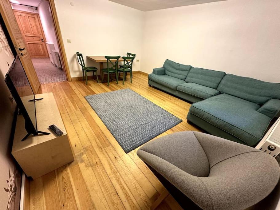 Bebek Apt 1 Min Walk To Beach Daire *